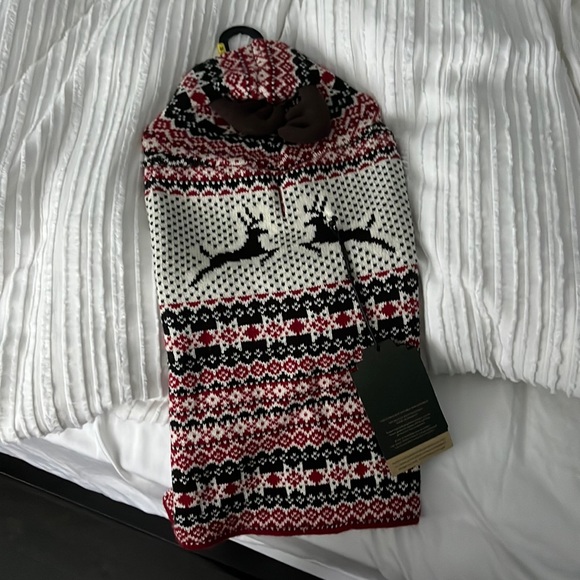 Brand new M dog sweater - Picture 1 of 2